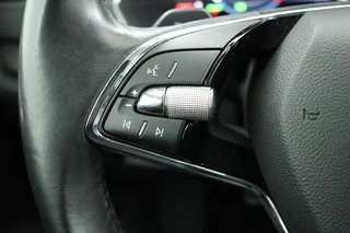 Škoda Octavia Skoda Octavia 1.4 TSI iV Business Edition | Trekhaak |  Stoelverwarming | Carplay | Full LED | PDC | Navigatie | Climate control | Cruise control | PHEV - afbeelding nr 16