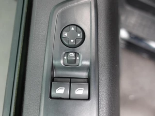 Opel Vivaro Opel Vivaro 145pk Automaat L3H1 Dubbele cabine 6-zits Navigatie Camera Trekhaak Apple carplay Parkeersensoren Cruise control - afbeelding nr 10