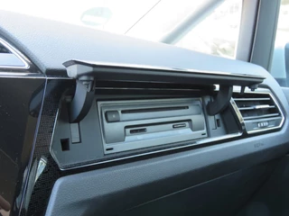 Volkswagen Touran Volkswagen Touran 1.2 TSI CON. SERIES ,,SOUND'' / Camera / Wegklap.haak / Stoelverwarming / - afbeelding nr 58