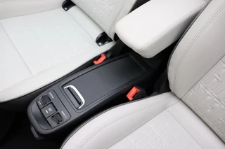 Fiat 500e Fiat 500e Cabrio La Prima 42kWh | ACC | Winterpack | JBL | Camera | CarPlay - afbeelding nr 46