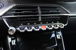 Peugeot 2008 Peugeot 2008 1.2 130PK GT-LINE | NAVIGATIE 10