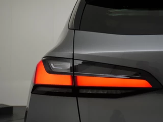 BMW 2 Serie BMW 2-serie Active Tourer 220i M-Sport HARMAN KARDON AUDIO| PANO |360 CAMERA | MEMORY SEAT - afbeelding nr 9