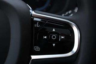Volvo XC60 Volvo XC60 2.0 T6 Plug-in hybrid AWD Plus Dark Volvo XC60 2.0 Recharge T6 AWD Plus Dark | Nieuw! | Leder | Navigatie | Google | Harman Kardon | Panorama dak | Lichtmetalen Velgen 19