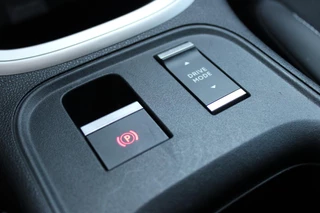 Jeep Avenger Jeep Avenger Summit 54 kWh | ACHTERUITRIJ CAMERA | STOEL VERWARMING | FULL LED KOPLAMPEN | 18