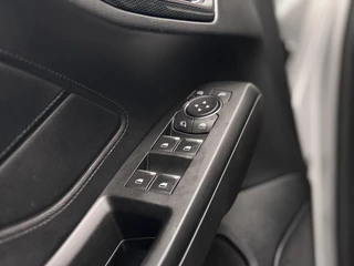 Ford Focus Ford Focus 1.0 EcoBoost Titanium Business | Automaat | ST Line | Camera | Carplay - afbeelding nr 40