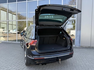 Volkswagen Tiguan Volkswagen Tiguan 1.4 TSI Highline Business R-Line |Pano|Leder|Virtual|Ad.Cruise|Dynaudio|El.Trekhaak|Carplay|Allseason - afbeelding nr 26