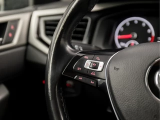 Volkswagen Polo Volkswagen Polo 1.0 TSI Sportline (APPLE CARPLAY, GETINT GLAS, PARKEERSENSOREN, SPORTSTOELEN, ADAPTIVE CRUISE, LED ACHTERLICHTEN, NIEUWE APK, NIEUWSTAAT) - afbeelding nr 19