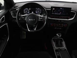 Kia Ceed Kia Ceed 1.5 T-GDi GT-Line | Panoramadak |  Stoel & stuurverwarming | Adaptive cruise | Trekhaak | Leder/Alcantara | Carplay | Camera | Digital Cockpit | Full LED - afbeelding nr 3