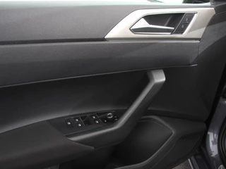 Volkswagen Polo Volkswagen Polo 1.0 TSI Move | Navigatie | App Connect / Android Auto / Apple Carplay | Climate Control | Parkeer sensoren | Lichtmetalen Velgen | Dab | Digitale Cockpit - afbeelding nr 12