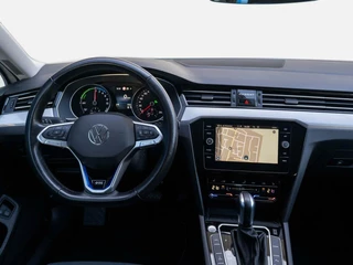 Volkswagen Passat Volkswagen Passat Variant 1.4 TSI PHEV 218pk GTE Business | Navigatie | Camera | Adaptive cruise - afbeelding nr 35