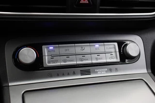 Hyundai Kona Hyundai Kona Electric Fashion 64 kWh - Carplay, Camera, Cruise - afbeelding nr 19