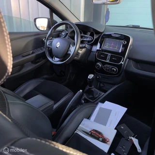 Renault Clio Renault Clio 0.9 TCe Iconic / LED / KEYLESS / BOMVOL - afbeelding nr 10