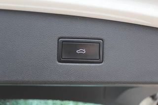 Volkswagen Tiguan Volkswagen Tiguan 2.0 TSI 4Motion Highline / Vol opties! / Panoramadak / Camera / Head-up / Leder / 18'' / Keyless / Dynaudio / Apple CarPlay / Standverwarming / Naavigatie / DAB / Dodehoek / Stoelverwarming / ACC - afbeelding nr 40