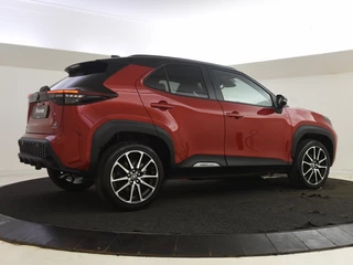 Toyota Yaris Cross Toyota Yaris Cross 1.5 Hybrid 130PK GR Sport | Stuur en Stoelverwarming | PDC V+A+ - afbeelding nr 7
