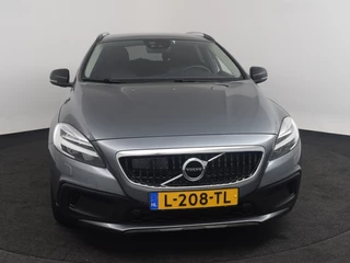 Volvo V40 Volvo V40 Cross Country 1.5 T3 Summum | Leder • Standkachel • Keyless • Goed onderhouden - afbeelding nr 2