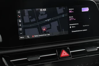 Kia Niro EV Kia Niro EV DynamicPlusLine 64.8 kWh | DEMO ! | Navigatie Half Leder Schuif-kantel dak Electrisch bedienbare achterklep DAB Led Camera Extra Getint Glas Lichtmetalen Velgen - afbeelding nr 12