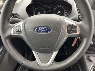 Ford Transit Courier Ford Transit Courier 1.5 TDCI Limited Camera Climate Navi Cruise Stoelverwarming Voorruitverwarming 16