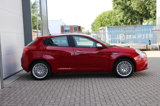 Alfa Romeo Giulietta Alfa Romeo Giulietta 1.4 T IMPRESSION/ORG.NL/GEDOCUMENTEERD/ROSSO.ALFA - afbeelding nr 5