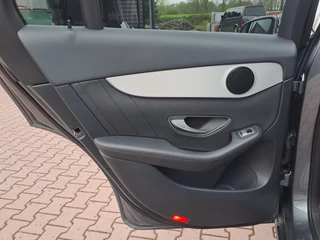 Mercedes-Benz GLC l Pano l LED l Trekhaak l Stoelverwarming l Camera l LMV l PDC l - afbeelding nr 30