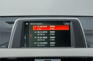 BMW X2 BMW X2 sDrive20i M-Sport High Ex Shadow Navi Trekhaak 19