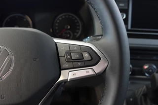 Volkswagen Transporter Volkswagen Transporter 150pk Automaat L2H1 28 Highline Navigatie Apple Carplay Cruise control Airco 3-Zits Euro6 - afbeelding nr 17