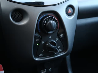 Toyota Aygo Toyota Aygo 1.0 VVT-i x-play - afbeelding nr 24