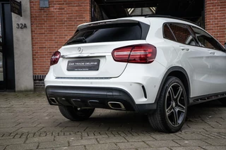 Mercedes-Benz GLA Mercedes GLA-klasse 200 AMG Pano / Camera / Peak Edition - afbeelding nr 4