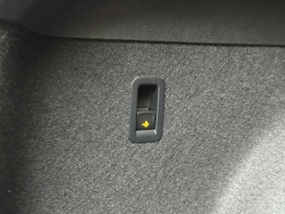 SEAT Leon Seat Leon 1.5 TSI FR Launch Edition | LED | Stoelverwarming | Navigatiesysteem | Adaptive cruise control | Apple CarPlay | 18 inch lichtmetalen velgen | Achteruitrijcamera | Trehaak uitklapbaar | Parkeersensoren voor en achter - afbeelding nr 48