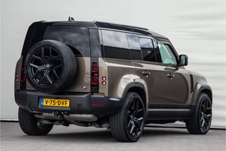 Land Rover Defender Land Rover Defender 3.0 D250 110 Grijs Kenteken, Luchtvering, Trekhaak, 22