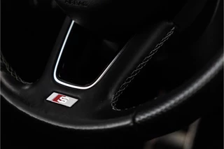Audi A3 Audi A3 Sportback 30 TFSI S edition Automaat, S-line, Leder, Climate - afbeelding nr 14