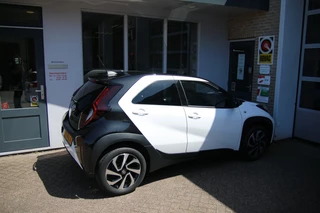 Toyota Aygo Toyota Aygo X Aygo X 1.0 VVT-i Black & White | Apple carplay | Camera achter | - afbeelding nr 26