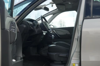 Citroën Grand C4 Picasso Citroen Grand C4 Picasso 1.2 130PK Shine | Sable | Panorama/Massagestoelen/Carplay/Camera/Trekhaak - Chique & Compleet! - afbeelding nr 13