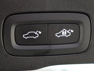 Volvo XC60 Volvo XC60 T6 AWD Plus Dark | Trekhaak | Panoramadak | 360° Camera | - afbeelding nr 35