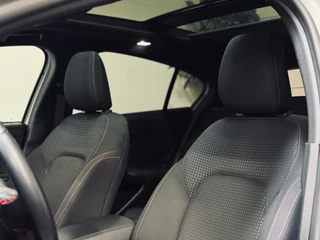 Ford Focus Ford Focus 1.0 EcoBoost ST Line | Panorama | Trekhaak | 1e Eig. - afbeelding nr 4