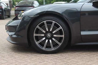 Porsche Taycan Porsche Taycan 4S Performance 84 kWh / SoH 90% / Panoramadak / Camera / Luchtvering / Achterasbesturing / 20'' / Bose / Sportchrono / ACC / Stuurverwarming / Warmtepomp / DAB / Stoelverwarming - afbeelding nr 14