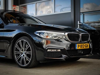 BMW 5 Serie BMW 5-serie Touring 530d xDrive M-Sport | HUD | PANO | H&K | TREKHAAK | LEER | CARPLAY | FULL OPTION - afbeelding nr 3