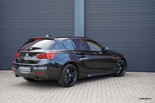 BMW 1 Serie BMW 1-serie M140i LCI2 | Navi Pro | Camera | HK | Stuurverwarming | Alcantara | Adaptief onderstel | 5-deurs - afbeelding nr 2