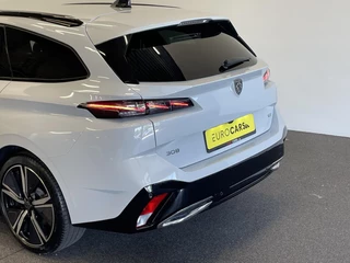 Peugeot 308 Peugeot 308 1.2 PureTech GT Climate control Adaptive cruise control Parkeersensoren Achteruitrijcamera Navigatie Voorstoelen verwarmd LED Apple Carplay/ Android Auto - afbeelding nr 26