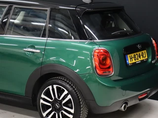 MINI Cooper MINI Cooper Mini 1.5 Pepper [APPLE CARPLAY, SFEERVERLICHTING, CRUISE CONTROL, CLIMATE CONTROL, KEYLESS START, NAVIGATIE, NIEUWSTAAT] - afbeelding nr 25