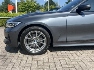 BMW 3 Serie BMW 3 Serie Touring 320d Automaat 190 pk High Executive Edition Navi Adaptieve Cruise Control Life Cockpit Prof Sportstoelen Leer Stoelverwarming DAB Led Koplampen  Extra Getint Glas Parkeersensoren NL Auto BTW - afbeelding nr 41