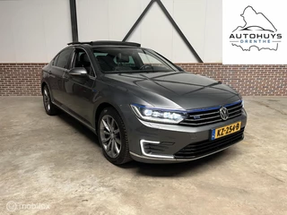 Volkswagen Passat 1.4 TSI GTE Connected Series Plus PANORAMA/LEER/AUTOMAAT