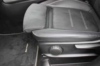 Mercedes-Benz B-Klasse Mercedes-Benz B-klasse 250e 218PK BUSINESS SOLUTION AMG NIGHT EDITION | NAVIGATIE | SFEERVERLICHTING | ACHTERUITRIJCAMERA | PARKEERSENSOREN VOOR / ACHTER | ALCANTARA / KUNSTLEDER BEKLEDING | VOORSTOELEN VERWARMBAAR | VERLICHTE INSTAPLIJSTEN | LICHTMETALEN AMG DUBBELSPAAKS VELGEN 18