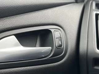Ford Focus Ford Focus 1.5 Ecoboost Titanium 150pk Automaat | Trekhaak | Navigatie | Voorruit verwarming | 17 inch velg | Climate control - afbeelding nr 31