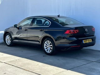 Volkswagen Passat Volkswagen Passat 1.5 TSI 150pk Business FULL LED I NAVI + CAMERA I ELEC. KLEP I DEALER O.H. - afbeelding nr 2