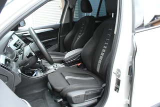 BMW X1 BMW X1 sDrive18i 136pk Centennial Executive AUTOMAAT NL-Auto NAP Clima Cruise Navi PDC 17