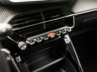 Peugeot 208 (APPLE CARPLAY, GROOT NAVI, LM VELGEN, PARKEERSENSOREN, SPORTSTOELEN, CRUISE, LANE ASSIST, ELEK PAKKET, NIEUWSTAAT) - afbeelding nr 9