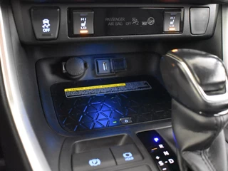 Toyota RAV4 Toyota RAV4 2.5 Hybrid AWD Bi-Tone | Parkeersensoren V+A | Stoelverwarming - afbeelding nr 27