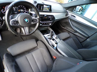 BMW 5 Serie BMW 5 Serie Touring 530i High Executive M-Sport, Full LED / Trekhaak / Camera + Sensoren / Stoelverwarming / 18' Sportvelgen - afbeelding nr 4