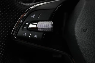 Škoda Kamiq Skoda Kamiq 1.0 TSI Sport Business (STOELVERWARMING, CRUISE CONTROL, PARKEERSENSOREN, ACHTERUITRIJCAMERA, AUTOMAAT) - afbeelding nr 6