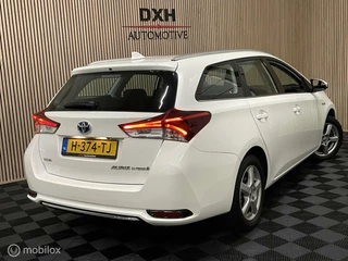 Toyota Auris Toyota Auris Touring Sports 1.8 Hybrid NAVI BT CAMERA CRUISE - afbeelding nr 2